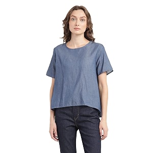 Levis Womens Regular Fit Solid T-Shirt