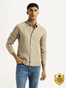 LEVIS Men Solid Casual Beige Shirt
