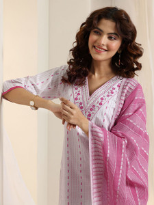 LIBAS Women Kurta Pant Dupatta Set