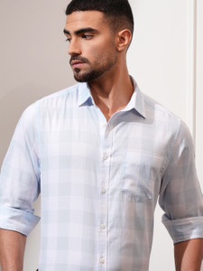 LOCOMOTIVE Men Checkered Casual Blue White Shirt