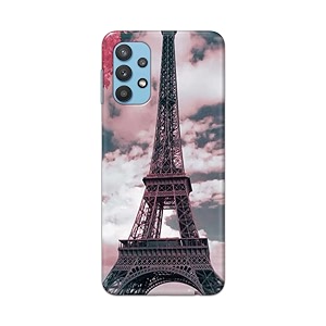Lovers Famous Place Eiffel Tower in Paris