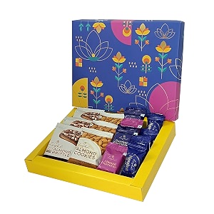 loyka royal gift box  mother39s day gift for mom assorted premium chocolate hamper choco amp nut dryfruit delicacy  gift for birthdays anniversary or any occasion roasted nuts almonds amp hazelnut