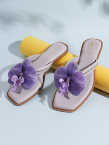 madam glorious Women Flats