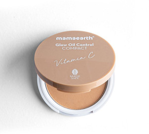 mamaearth glow oil control compact spf 30 with vitamin c  turmeric for 2x instant glow compact