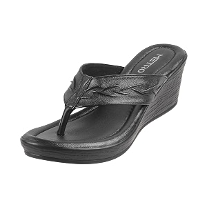 Metro Women Synthetic Leather Wegde Heel Sandal