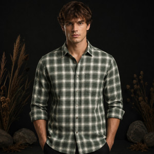 METRONAUT Men Checkered Casual Dark Green Shirt