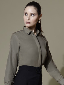 metronaut women slim fit solid spread collar formal shirt