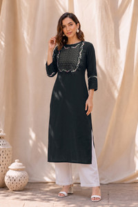 MIRCHI FASHION Women Embroidered Straight Kurta