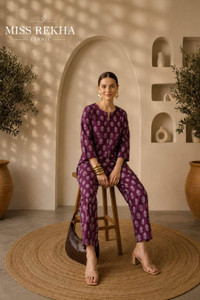 Miss Rekha Women Floral Print Maroon Top