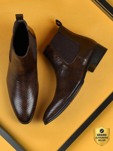 MOCHI Casuals For Men