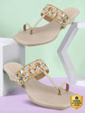 MOCHI Women EthnicEmbellishedOneToe Heels Sandal Multicolor 4