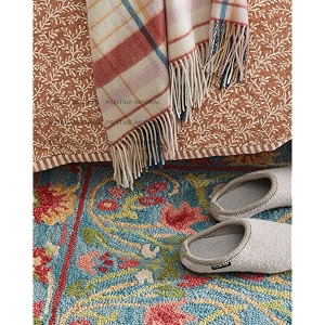 Modern Floral Hand Tufted Loop Pile Carpet