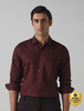 MUFTI Men Solid Casual Maroon Shirt