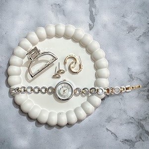 handcrafted white concrete leaf-shaped trinket tray  multipurpose jewelry amp accessory organizer  elegant decorative home dcor accent