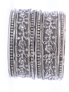 NAVMAV Metal Bangle Set