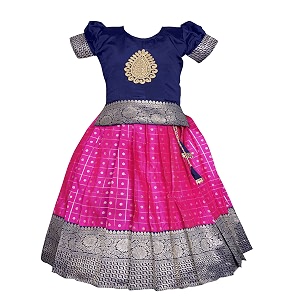 New South Indian Traditional Pattu Pavadai Tapeta