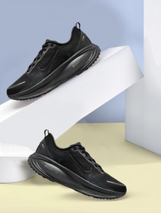 NIKE VOMERO 18 Running Shoes For Men