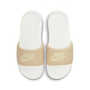 nike w victori one slide-sanddriftcoconut milk-sail-cn9677-108-55uk