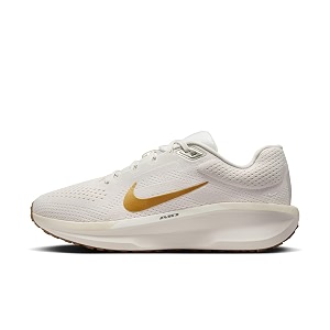 nike women lace up running shoes