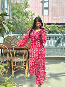 niklav Women Kurta Palazzo Set