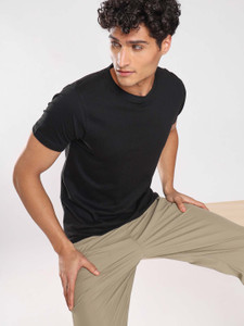 NOBERO Solid Men Round Neck Black T-Shirt