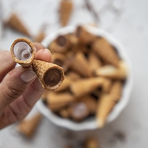 nova nova  best bite- choco filled cones  belgian chocolate flavour  100 eggless  150g