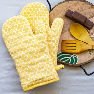 oak amp lily 100 cotton oven gloves set of 2 yellow honeycomb print  heat proof quilted amp washable  15 x 30 cm  oven mittens for microwave  ideal for cooking amp baking