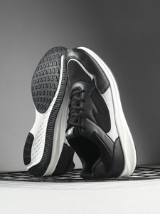 OFF LIMITS ROGER BT Running Shoes For