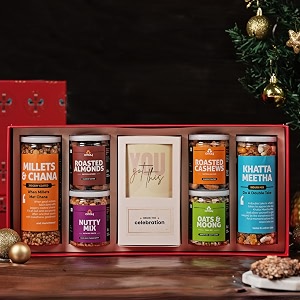 omay foods 7 pcs_holiday cheer gift box  roasted snacks dry fruits amp chocolate treats  corporate new yars gift hamper for employees amp clients  motivation gift hamper  gourmet snack gift box