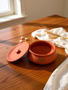 onlinch organic clay dahi handi  clay handi  mitti handi  curd pot medium size handi 05 l with lid