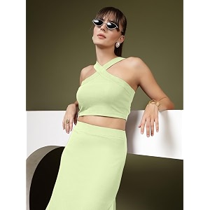 OOMPH Women Stretchable Relaxed Fit Crop Top