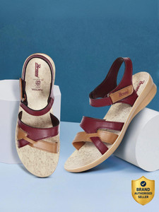 paragon puk7030l women trendy comfortable daily wear stylish sandals slippers women flats