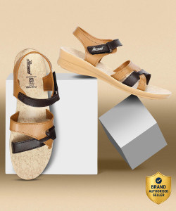 paragon puk7030l women trendy comfortable daily wear stylish sandals slippers women flats