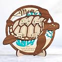 Personalized Sea Turtle Family Sign for Mom, Custom Wooden Little Turtles Plaque with Kids Names, Mother’s Day Birthday Gift for Mom, Grandma, Memaw, Turtle Gifts for Women, Office Home Decor