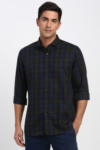 PETER ENGLAND Men Slim Fit Checkered Casual
