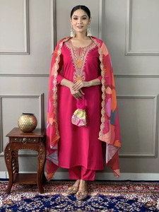 PILUDI Embroidered Kurta Salwar Dupatta Set