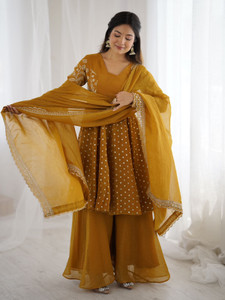 Prabhuji Fashion Self Design Kurta Palazzo