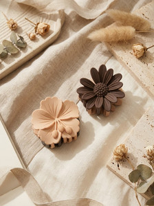 prityka aesthetic floral hair claw clips big pack of 2 hair claw multicolor