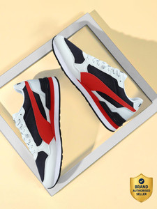 PUMA ST Runner v4 Mesh Sneakers For