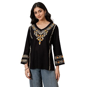 QAZMI Womens Amina Kashmiri Embroidered V-Neck Short