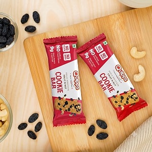 quipps high protein fruit n nut cookie bar for kids amp adults  9g plant protein  healthy breakfast amp gym snack  multigrain protein bar with cashews raisins quinoa amp chia seeds  almond butter  no maida  no palm oil  no artificial preservatives  eggless  35g x pack of 10
