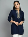 RAANISA Women Embroidered Straight Kurta
