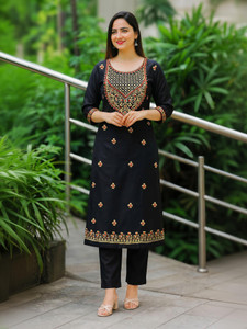 RAMWEAVERS Women Embroidered Straight Kurta