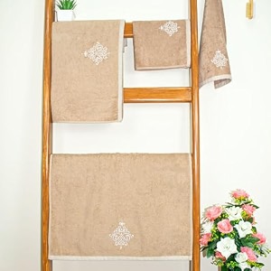 rangoli 100 bamboo hand towels - set of 2  500 gsm organic royale hand towel pack  40 x 60cm hand size towels  ultra soft quick-absorbent amp eco-friendly towels for hand amp bathroom - dark grey