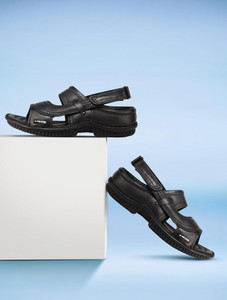 RED CHIEF Men Sandals