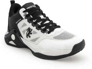RED TAPE Lifestyle Basketball Shoes in Black