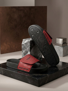 RED TAPE Men Slides