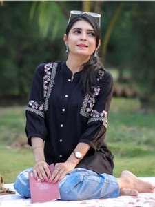 reepree Casual Embroidered Women Black Top