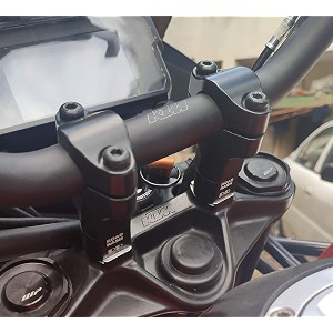 roadrash accessories for ktm adventure 250 390handlebar riser 1 inch black for old generation