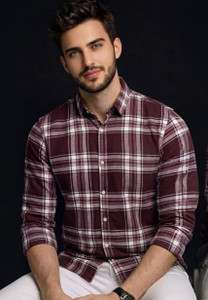 Roadster Men Checkered Casual Maroon Shirt